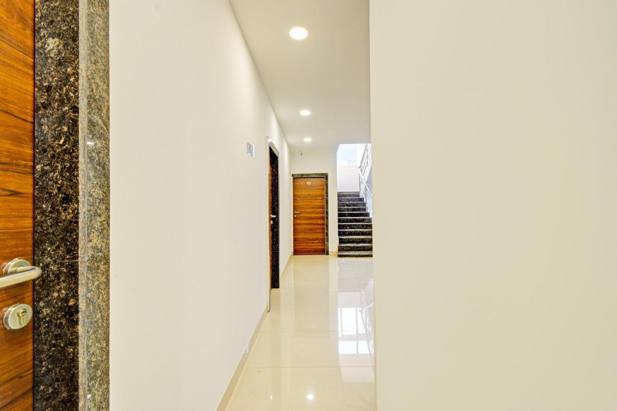 Super Townhouse Oak Suchitra Kompally Road Formerly Sun Moon Hotels Trimulgherry Exterior photo